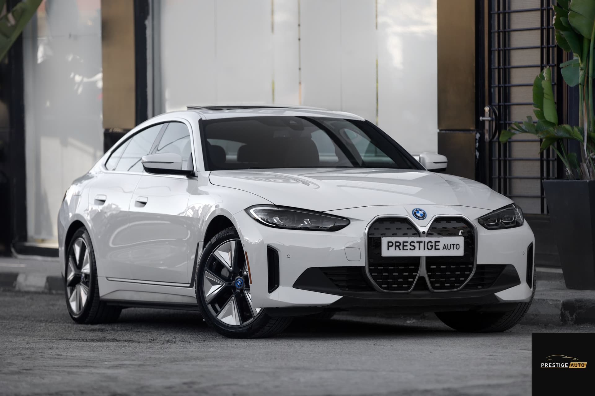 BMW i4