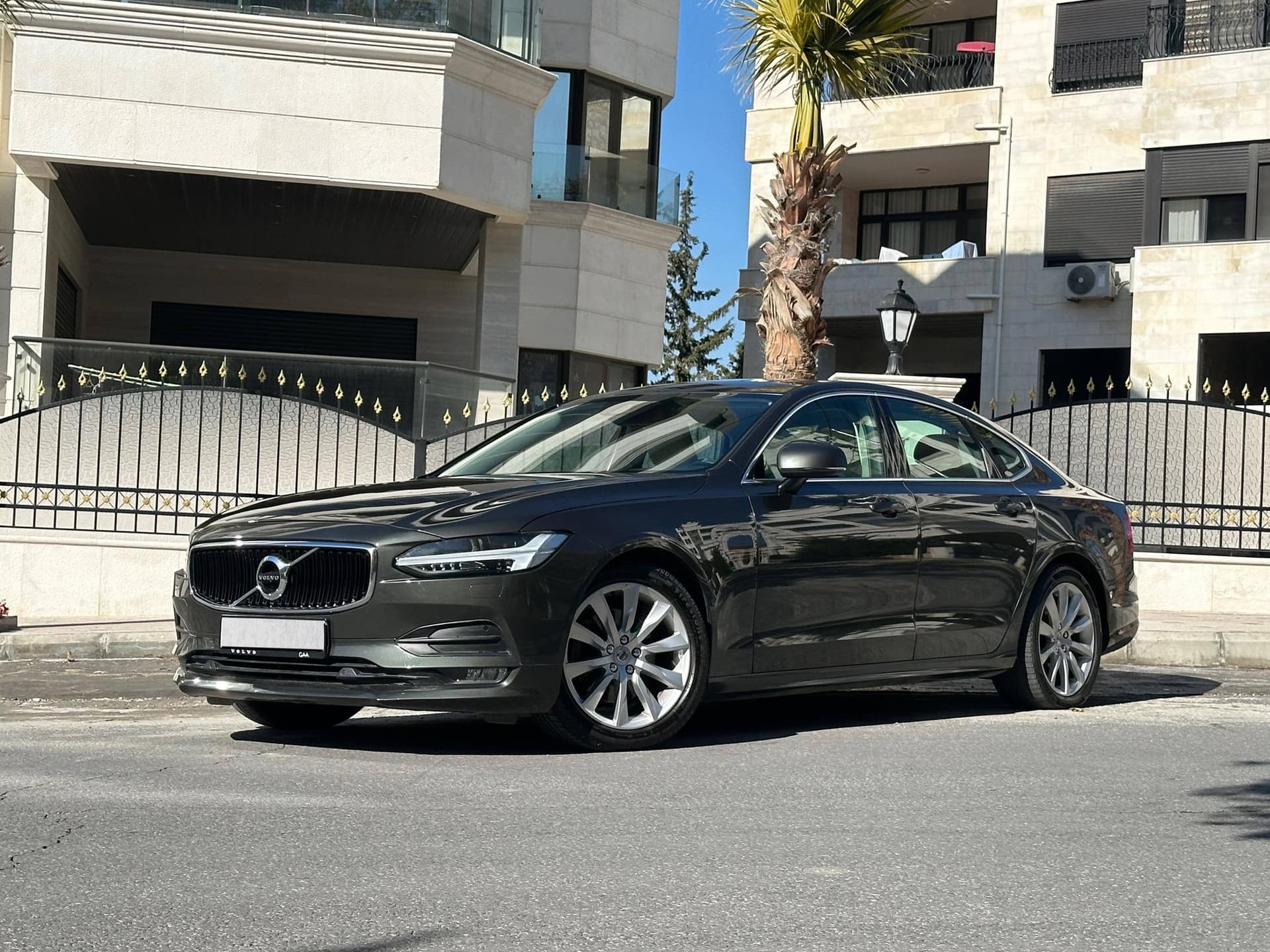 Volvo S90